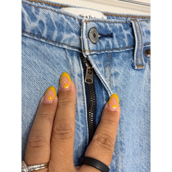 Abercrombie & Fitch Women's Blue denim Skirt with Front Slit Sz 31/12P - Picture 4 of 7